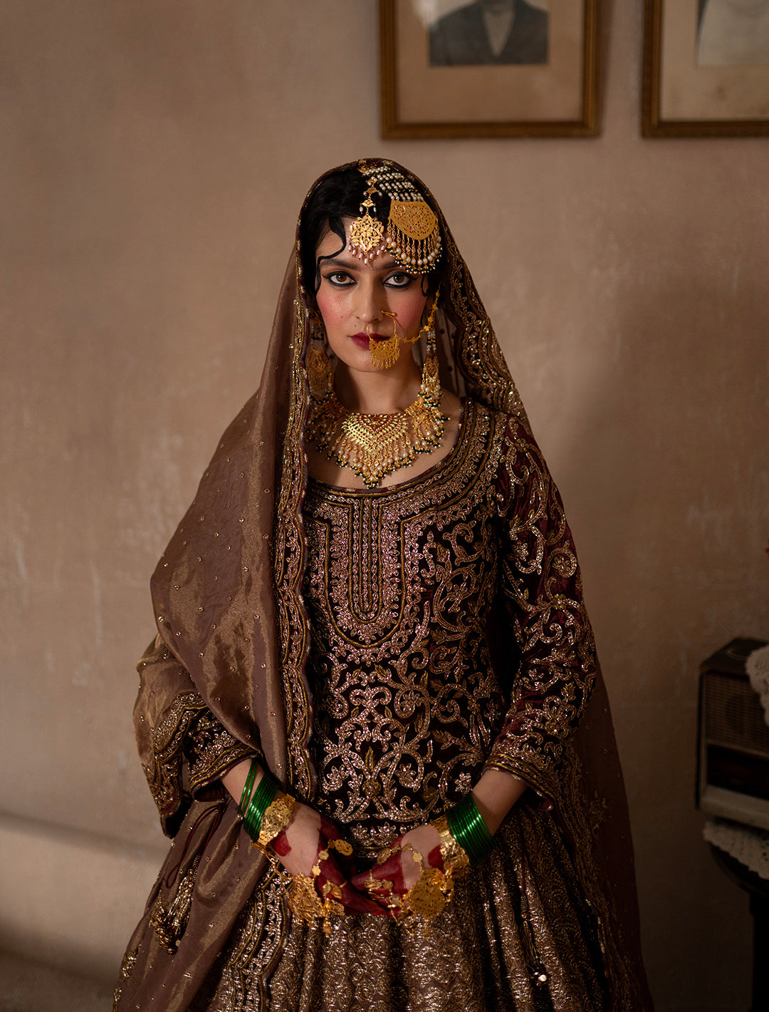THE MAHIPUSHT LEHENGA