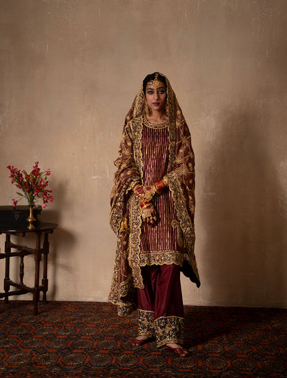 THE SITARA KURTA- IJAAR