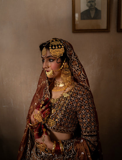 THE FARISHA-ANAAR LEHENGA